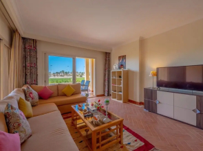 Vesta - Luxury APT III - 2BR - Golf