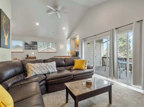 Taft at Old Mill - Pet-friendly & Near Downtown