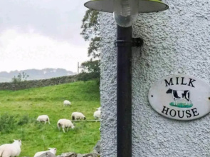 Barcloy Milk House