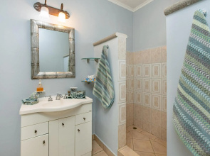 Sunrise 43 - 2 Bedroom Ocean View Condo