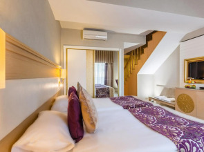 Villa Side Residence