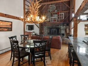 The Common Man At Mad House 3 Bedroom Condo by RedAwning