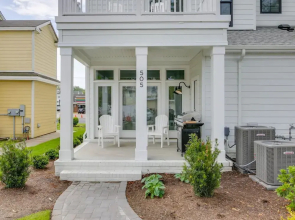 Gorgeous New Modern Farmhouse-style Townhouse Just Blocks From the Virginia Beach Oceanfront
