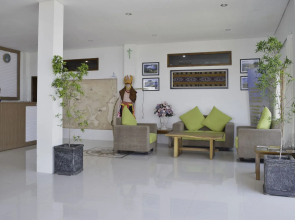 La Cecile Hotel and Cafe Komodo