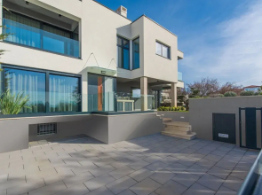 Modern Luxurious Villa With Sauna, Jacuzzi and Private Swimming Pool Near Porec