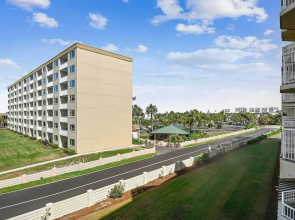 Inlet Reef 212 2 Bedroom Condo by RedAwning