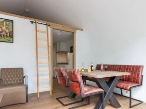 Beautiful Cottage Near Giethoorn