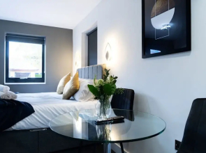 Midsummer Studios and Apartments