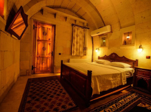 Vineyard Cave Hotel