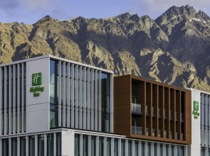 Holiday Inn Queenstown Remarkables Park by IHG