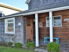 131 4th Ave Unit B