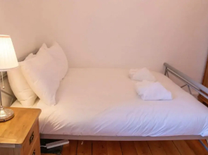 2 Bedroom Property Near Old Town