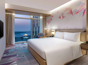 Hilton Garden Inn Shenzhen World Exhibition & Convention Center