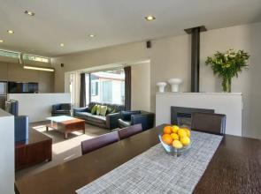 89/10 Tekau Thompson