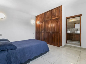 Luxury 4BR Villa with Pool