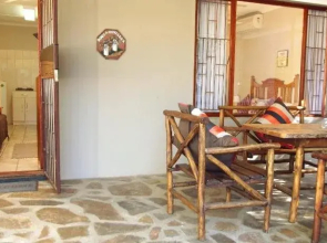 Swartberger Lodge