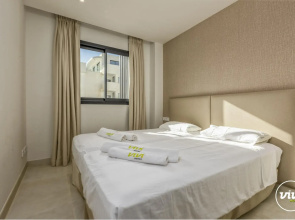Deco in Fuengirola with 2 bedrooms and 2 bathrooms
