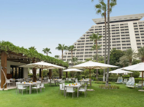 Sheraton Grand Doha Resort & Convention Hotel