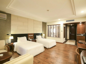 Sai Gon Ha Long Hotel