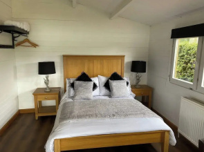 Lochside-1bed-pet Friendly-amazing Views