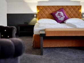 Villa Carlton - Adults Only