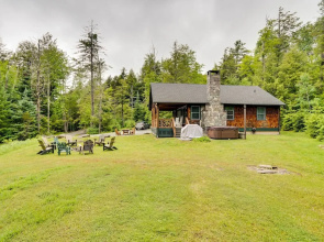 Secluded Elka Park Cabin: Hot Tub & Fire Pit!