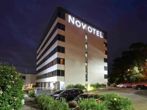 Novotel Sydney West HQ Hotel