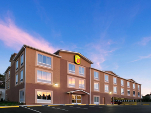 Super 8 by Wyndham Hershey Chocolate Avenue