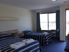 Stansbury Holiday Motel
