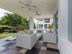 Unique Pool Villa with 5 Bedrooms and Sea View (PM-C1)