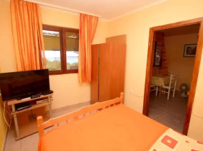 House With one Bedroom in Jelsa, With Wonderful sea View, Furnished Te