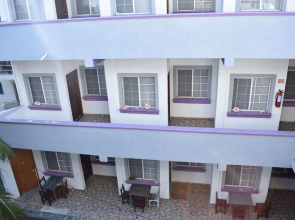 Les trois singes - Party and Friendly Hostel
