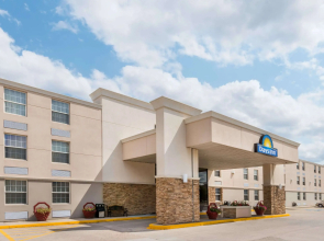 Days Inn by Wyndham Gillette