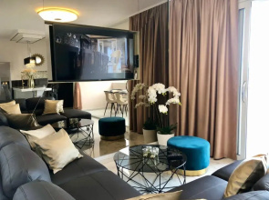 Skypool Suite 77 with private pool