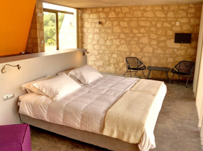 Leivatho Hotel