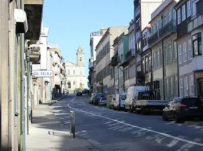 Practical and Comfortable Apartment with Garden