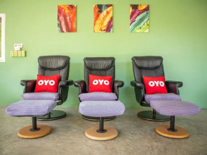 Tira Hostel @Chalong Phuket by Oyo Rooms