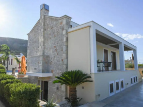 ΑΡΙΩΝ Village & Suites