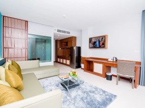 Курортный отель Fishermen's Harbour Urban Resort