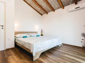 Amazing Home in Krk With Wifi and 2 Bedrooms