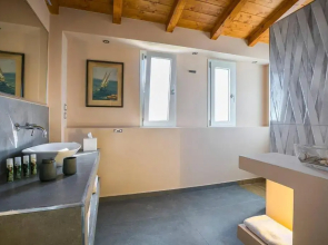 6 Bedroom Luxury Villa Above Ai Helis Beach