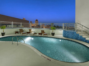 Landmark Premier Hotel