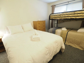 241 Boothbay - 1 Br Condo