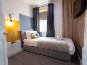 Two Bedrooms Near Hillsborough