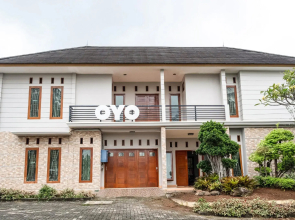 OYO 2912 Graha Minda Syariah
