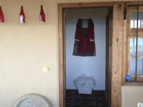 Dimmi House