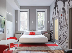 Отель The Revolution