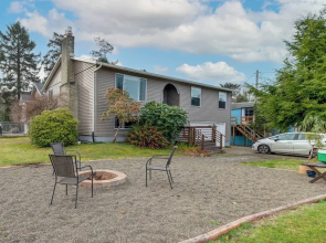 Rockaway Beach Vacation Rental: Walk to Ocean