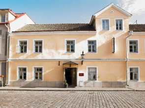 OldHouse Hostel