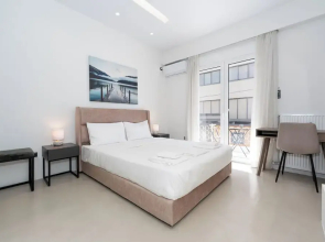 Minimal Studio with Balcony in Central Athens
